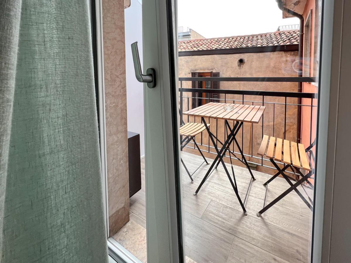 Casa Castelli Verona - Self Check-In Екстер'єр фото
